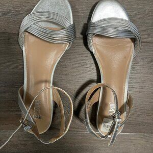 Brash Woman's Sandals- Gray- Size 10